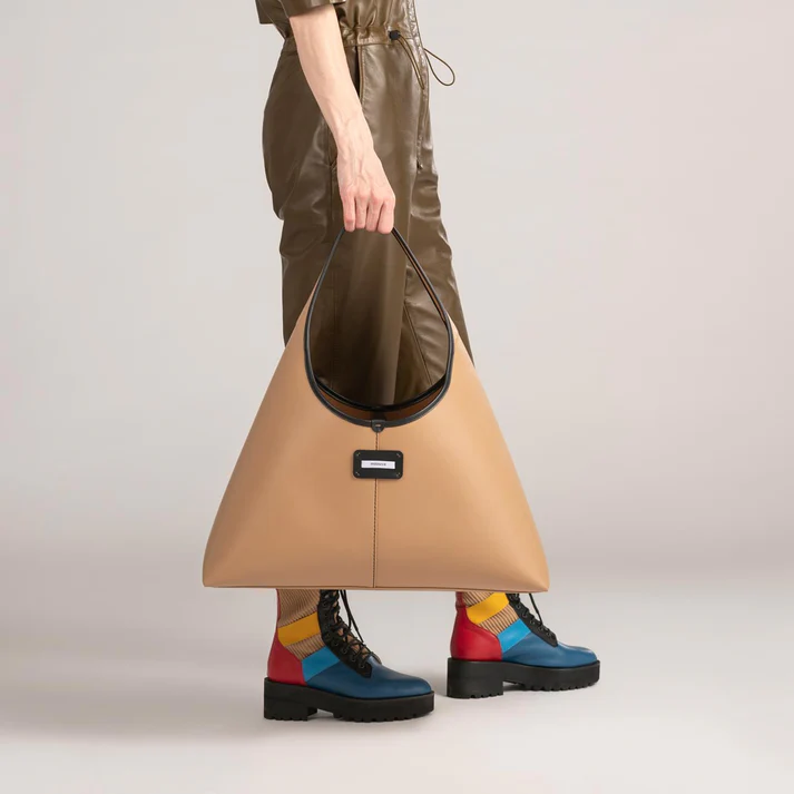 Hobo Large 3