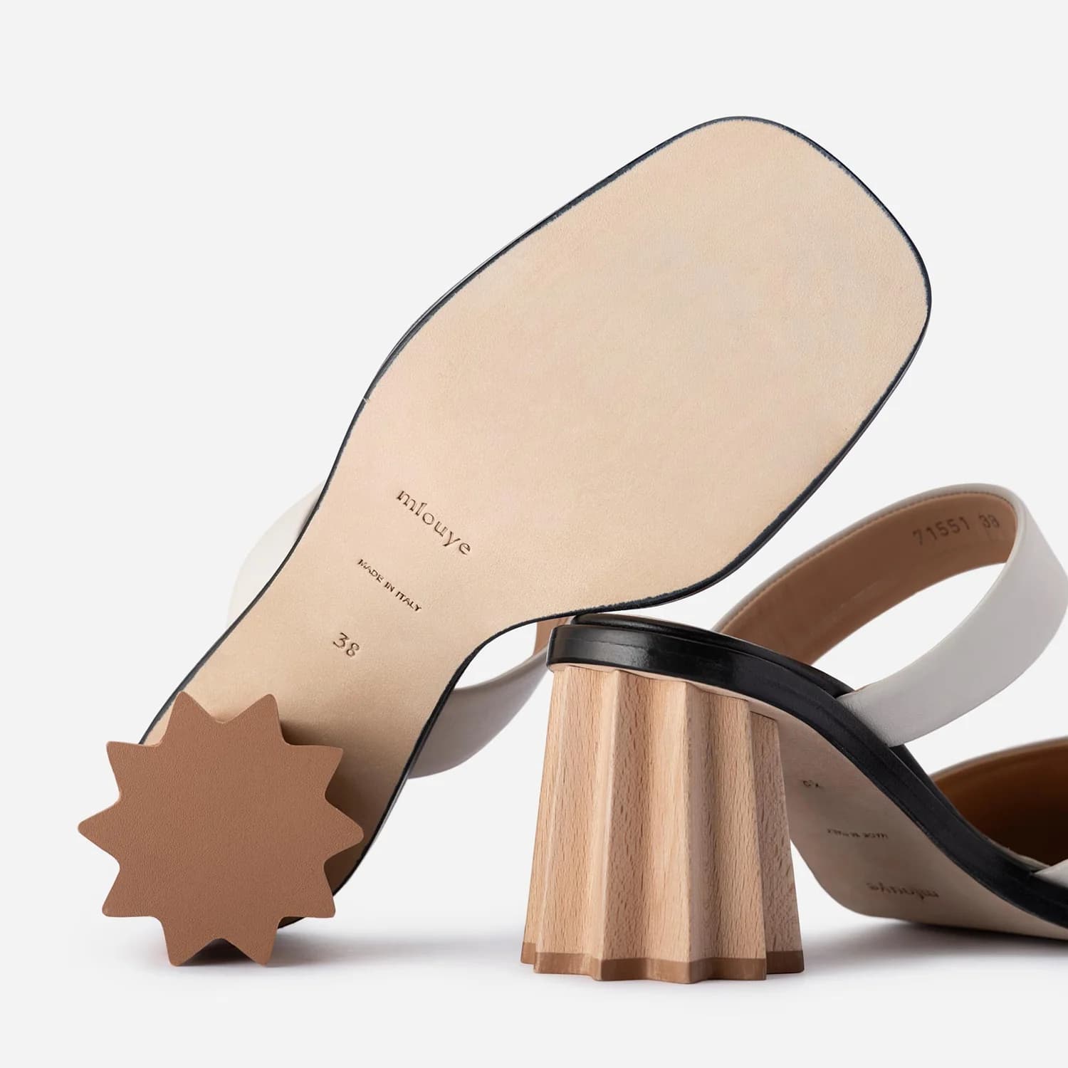 Shoe